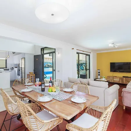 Lanzabur Teguise (Lanzarote)